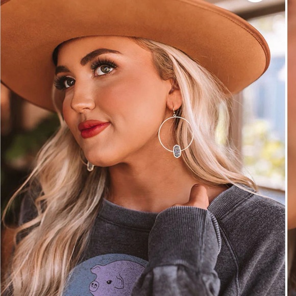 Kendra Scott- Elora Elegant Gold Hoop Earrings with Crystal Accent - Picture 6 of 6